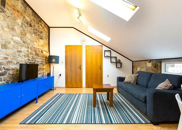 The Maritime Floor *