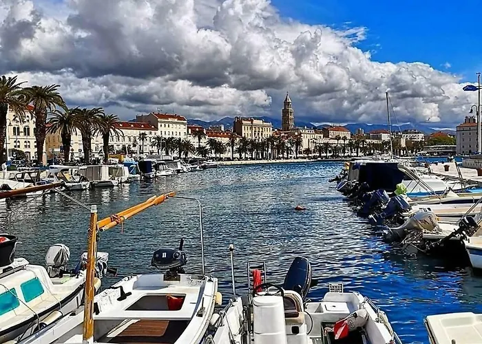 아파트 The Maritime Floor