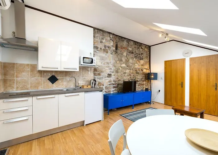 The Maritime Floor Apartman